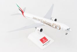Emirates Boeing 777-300ER PPC Official Plastic Snap Fit Model 1:200 Scale 