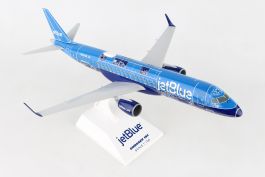 Skymarks KLM Cityhopper Embraer E190 1/100 Scale with Stand 