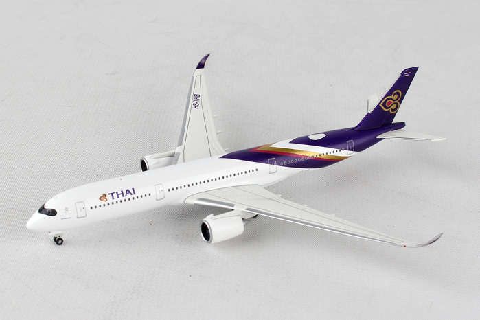Daron Worldwide Trading Collectible Plane Model Airbus A350 Thai for sale online 
