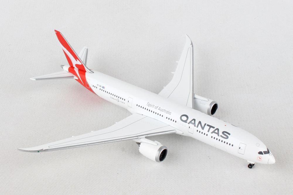 Herpa Snap Wings 1:200 Boeing 787-9 Qantas 611770 