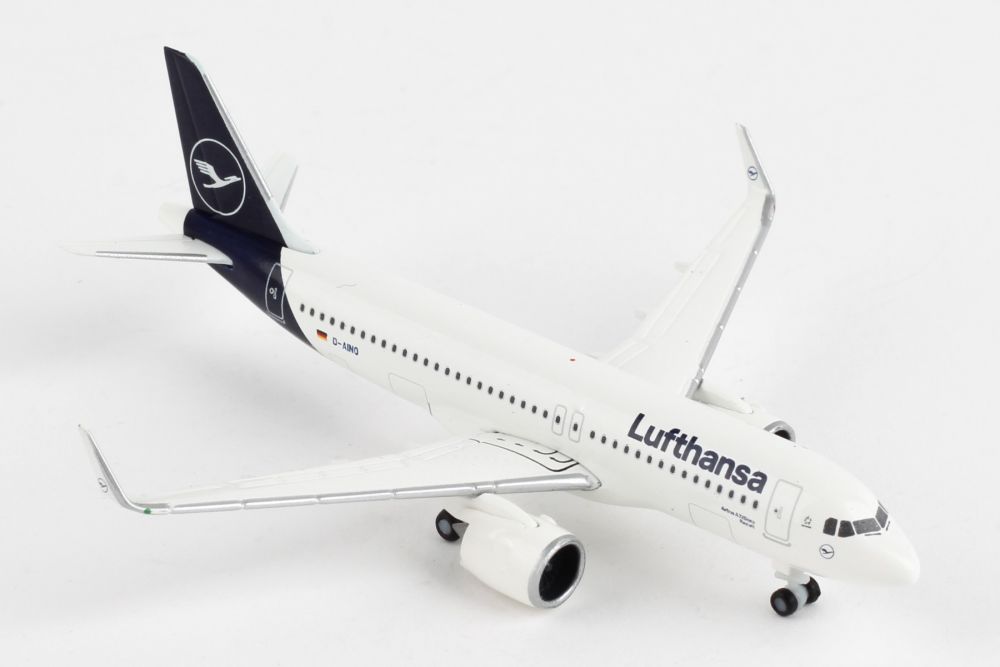 Herpa Wings1:200 Airbus A320neo Lufthansa D-AINO Rastatt 559768 Modellairport500 