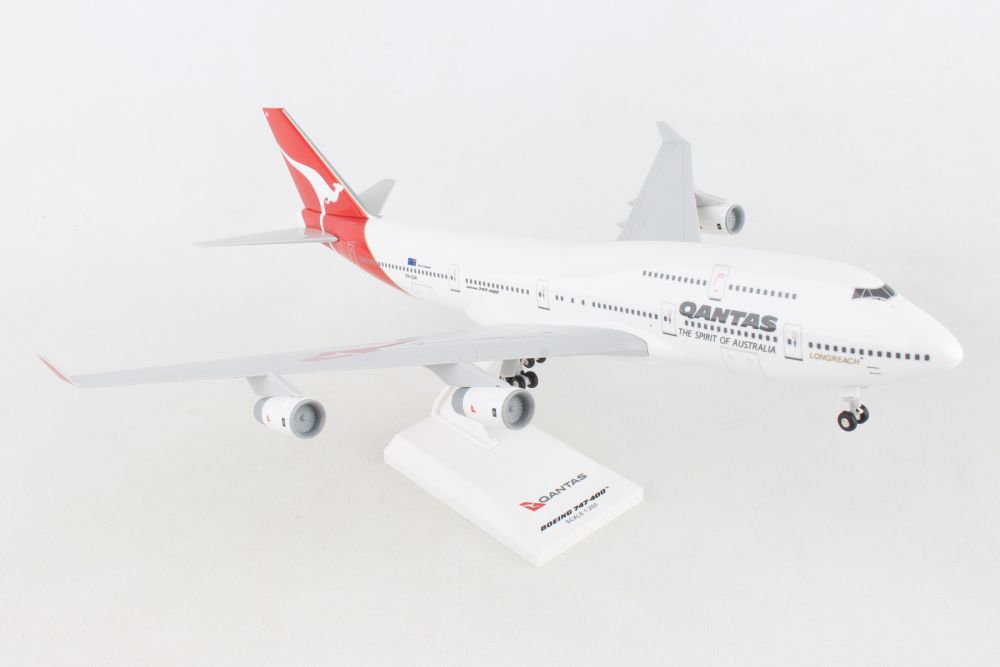 SKYMARKS QANTAS 747-400 1/200 W/GEAR HARS MUSEUM