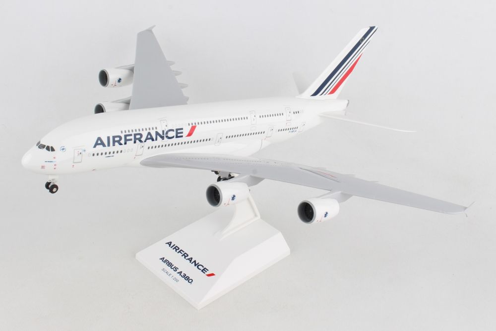 Daron Skymarks Air France A380 1/200 W/Gear Model Aircraft 