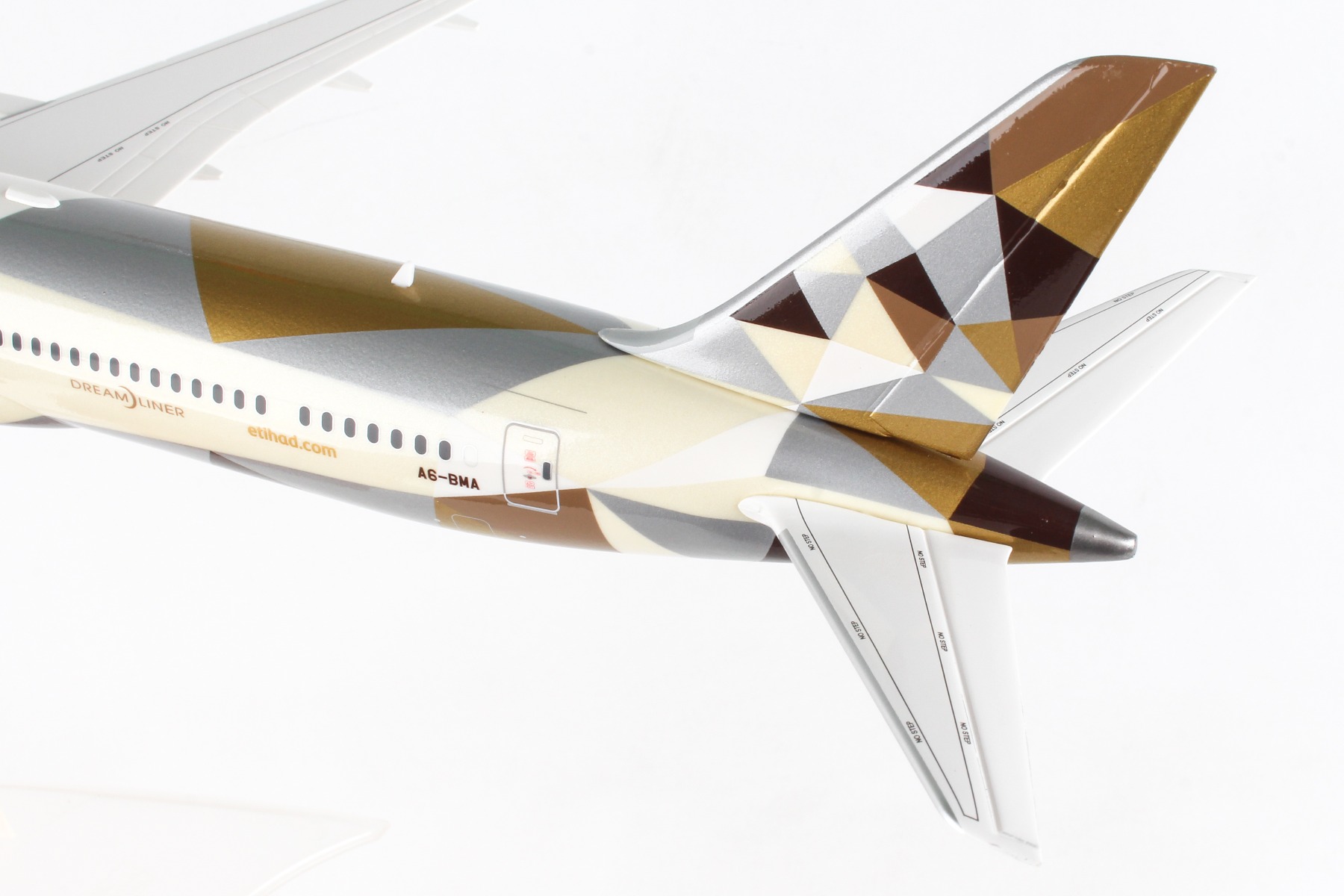 Herpa Wings 1:200 Boeing 787-10 Etihad Airways a6-bma 559676 modellairport 500 
