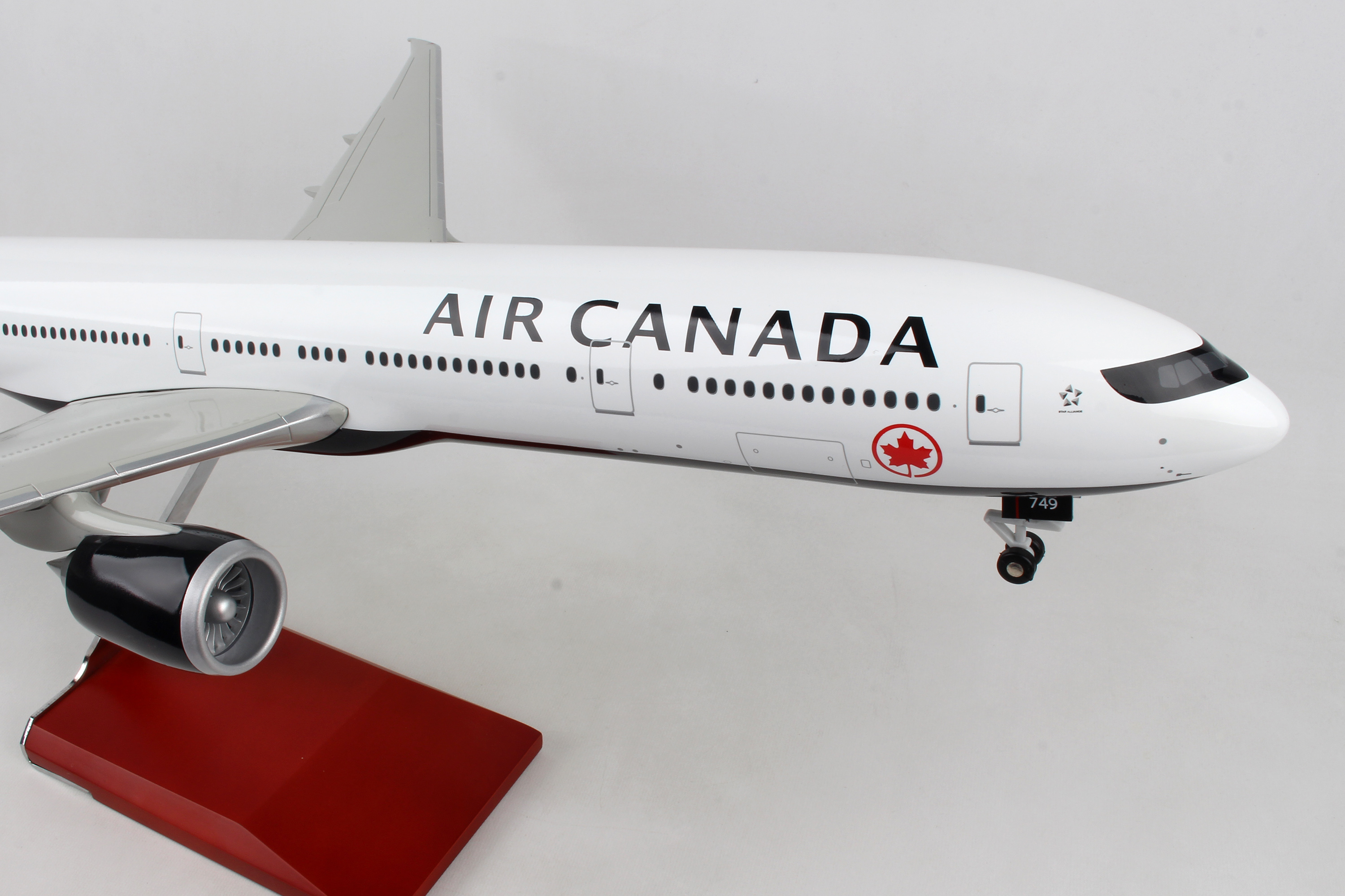 Skymarks Air Canada Boeing 777-300 1/200 W/Gear SKR955 